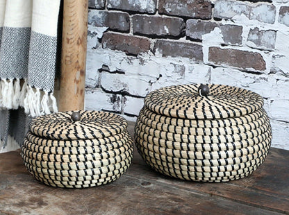 Chic Antique Basket With Lid Set/2